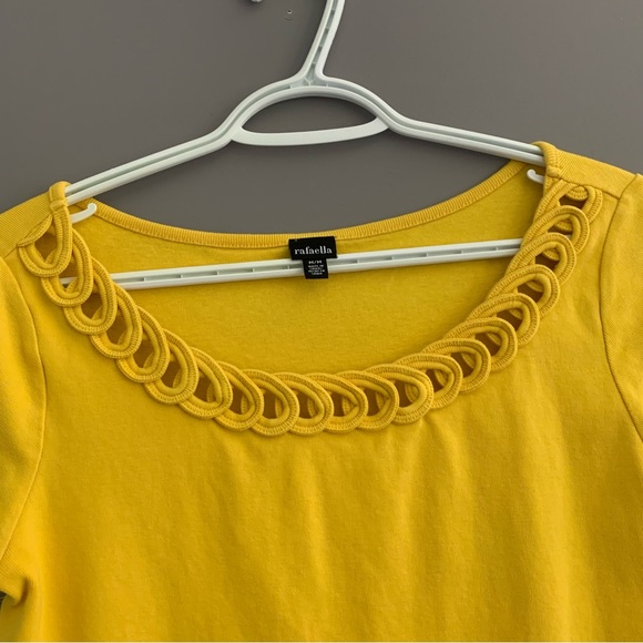 Rafaella Medium Yellow Short Sleeve Tee - Picture 2 of 6